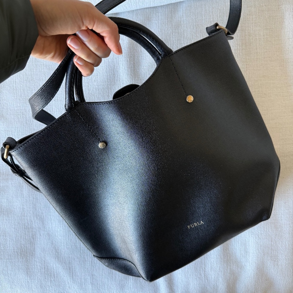Furla Black Leather Crossbody Shoulder Bag